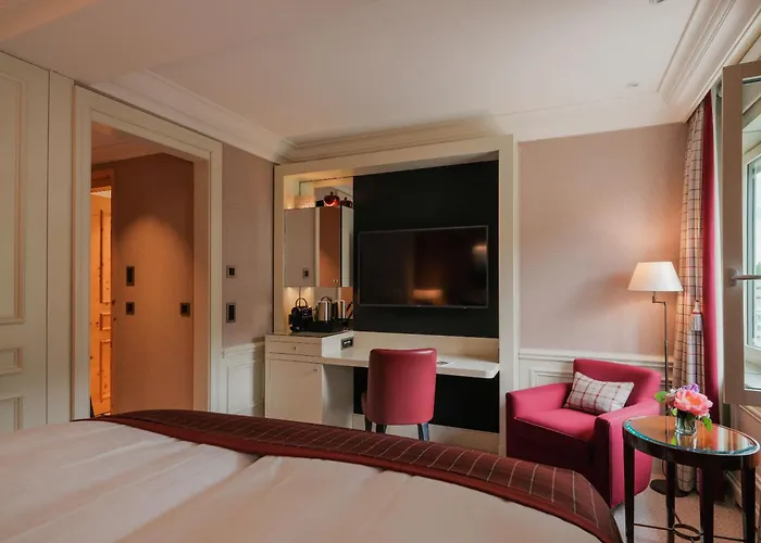 쿨름 생모리츠 호텔